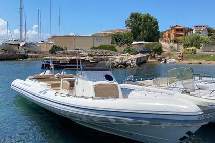 Hyra båt RIB-båt Cluban joker boat Cluban30 La Maddalena
