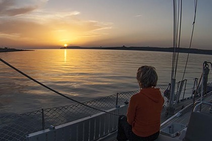 BATEAU PARTAGÉ AUTOUR DES ÎLES DE LA MER IONIENNE.