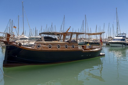 Hire Motorboat LLAUT CLASICO MENORQUIN Saura 50 Port d'Alcúdia