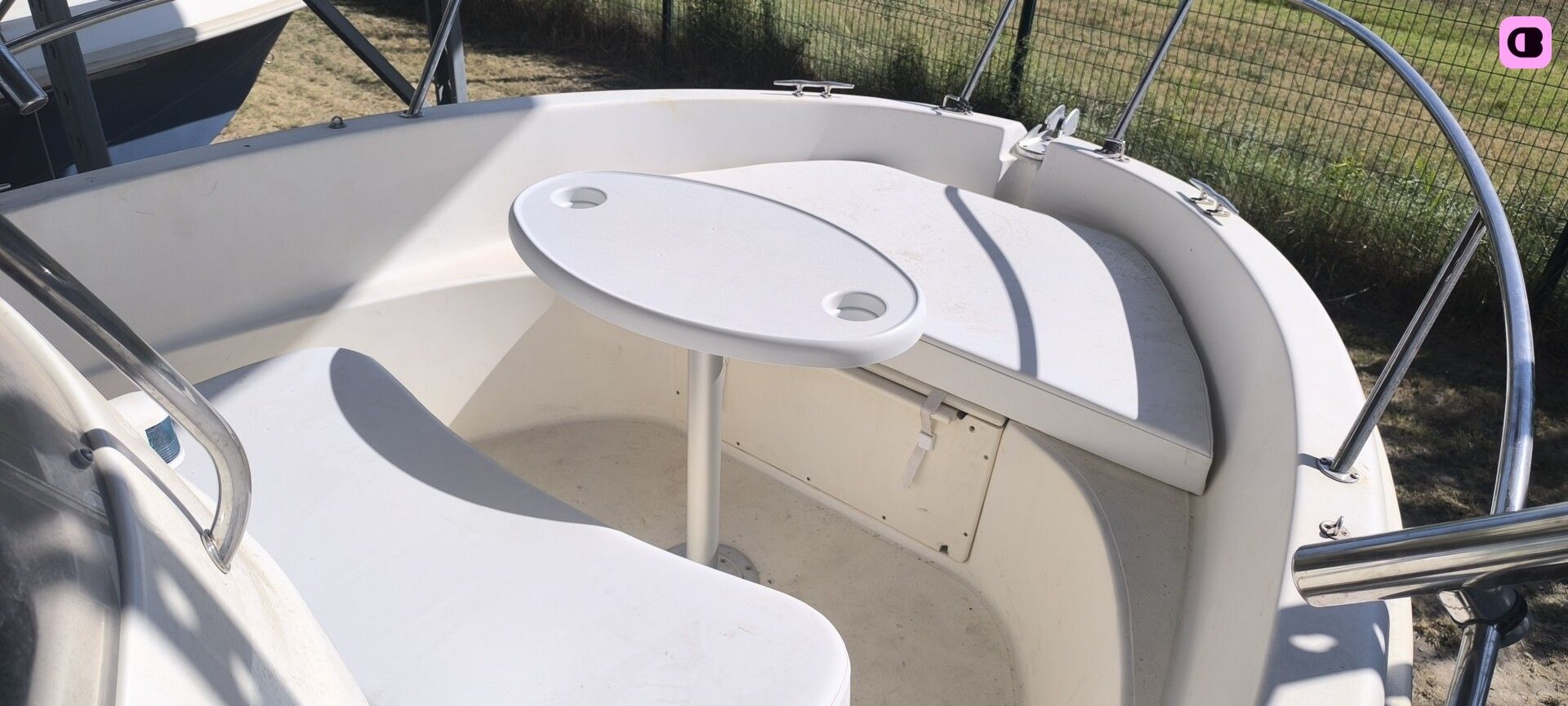 Bateau à moteur Jeanneau Cap camarat 545 style 6
