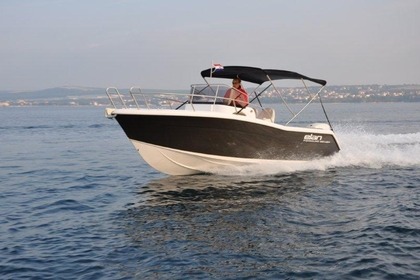 Charter Motorboat Elan 650 Punat