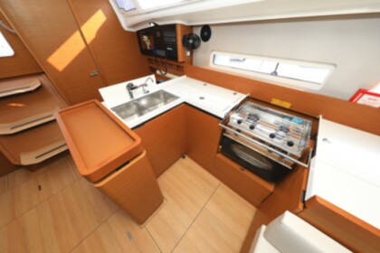 Sun Odyssey 410