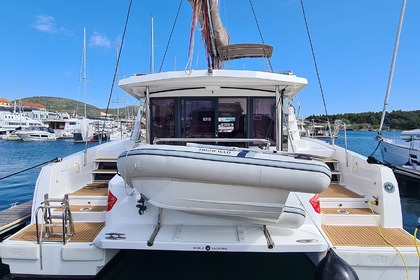Hyra båt Katamaran Catana Bali 4.1 - 4 + 1 cab. Šibenik