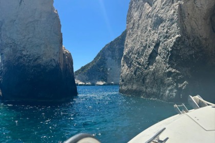 Poseidon Blue Water 185