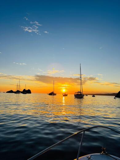 Marsylia Motorboat B2 Marine cap ferret 550 cabin cruiser alt tag text