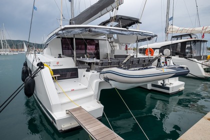 Rental Catamaran Fountaine Pajot Astréa 42 Lefkada
