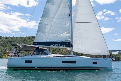 Verhuur Zeilboot Bénéteau Oceanis 51.1 - 5 + 1 cab. Skradin
