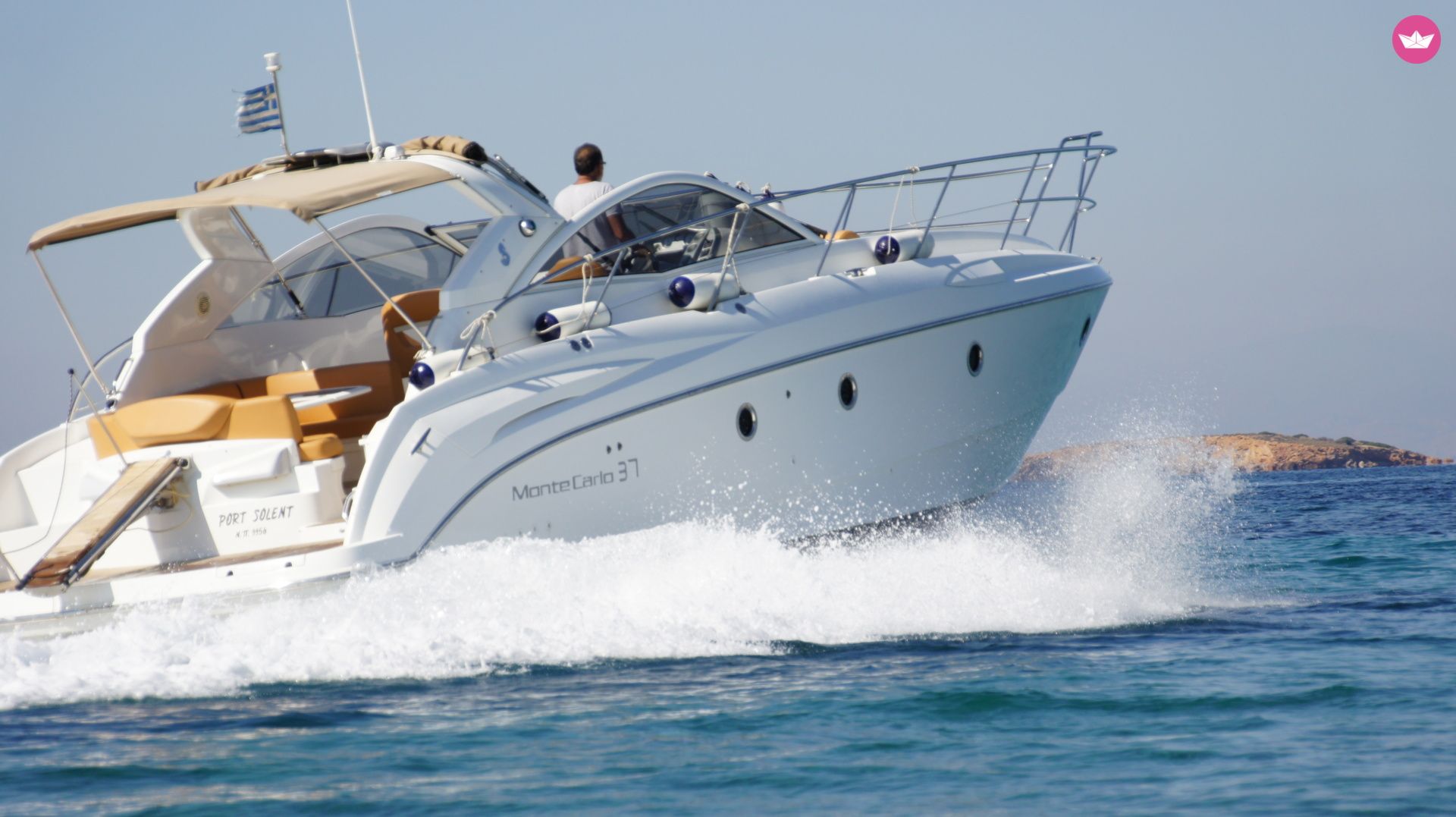 Motorboat Beneteau Monte Carlo 37  