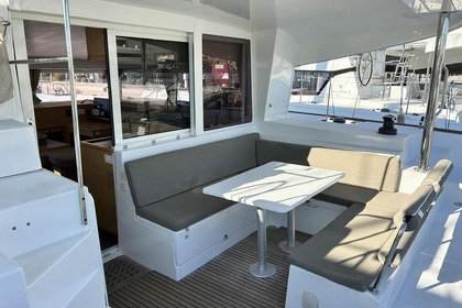 Charter Catamaran  Lagoon 400 S2 Nydri