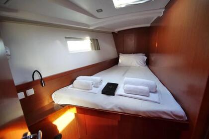 Beneteau Oceanis 45 (2016) "Bella"