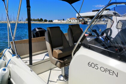 Quicksilver 605 open