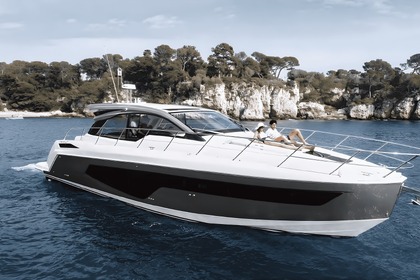 Location Bateau à moteur Azimut Azimut 51 Atlantis Paleó Fáliro