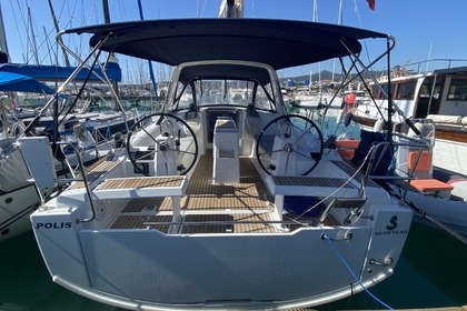 Miete Segelboot Beneteau Oceanis 35.1 Castiglioncello