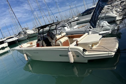 Location Bateau à moteur invictus SX280 Villeneuve-Loubet