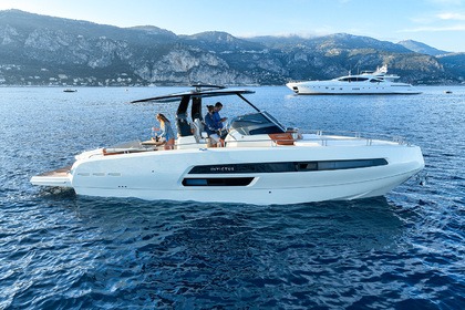 Rental Motorboat Invictus Yacht GT 370 Beaulieu-sur-Mer