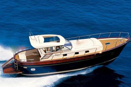Charter Motorboat Apreamare 100 Amalfi