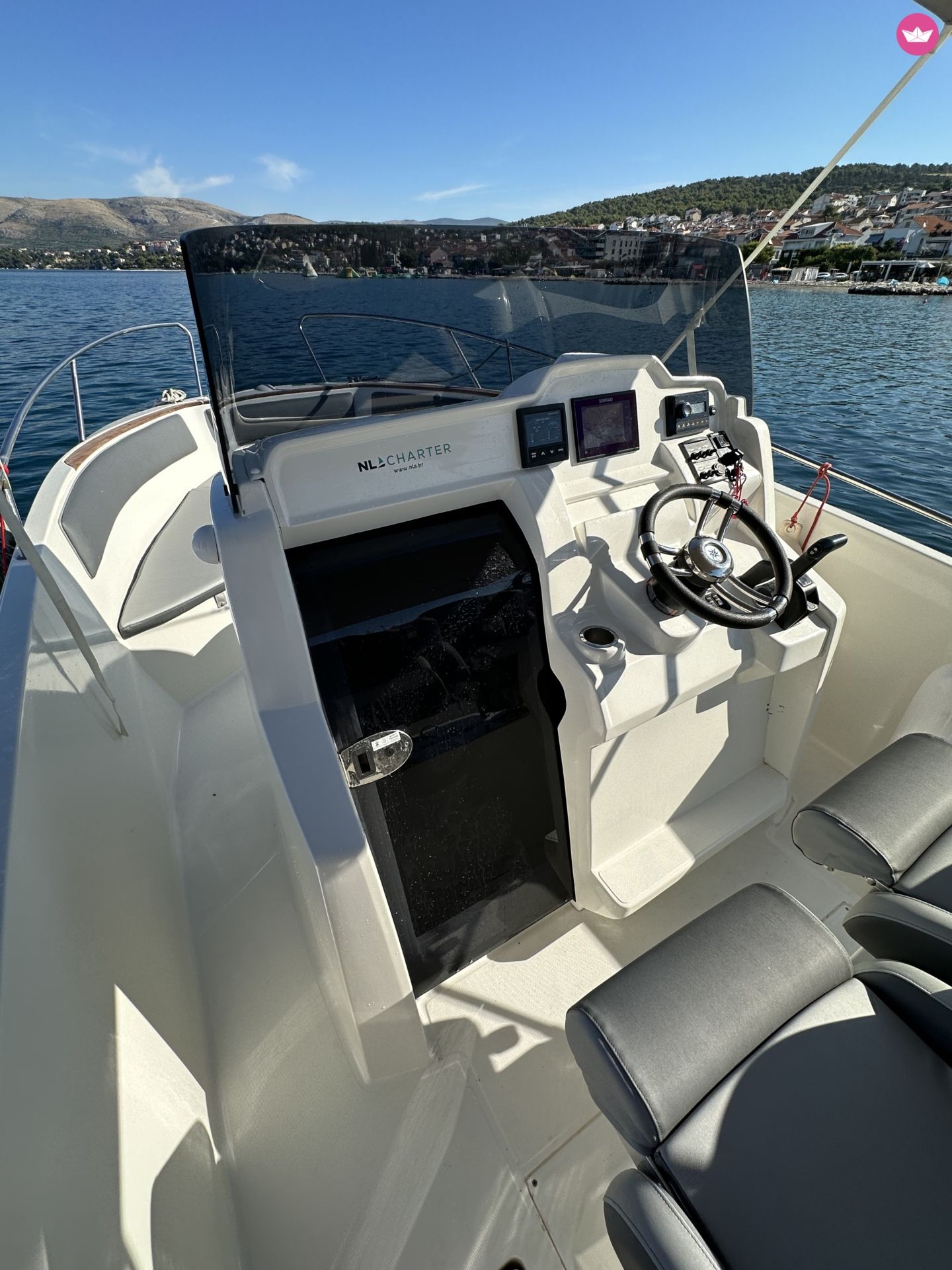 Bateau à moteur Jeanneau Cap Camarat 7.5 CC - Honda 250 250cv 6