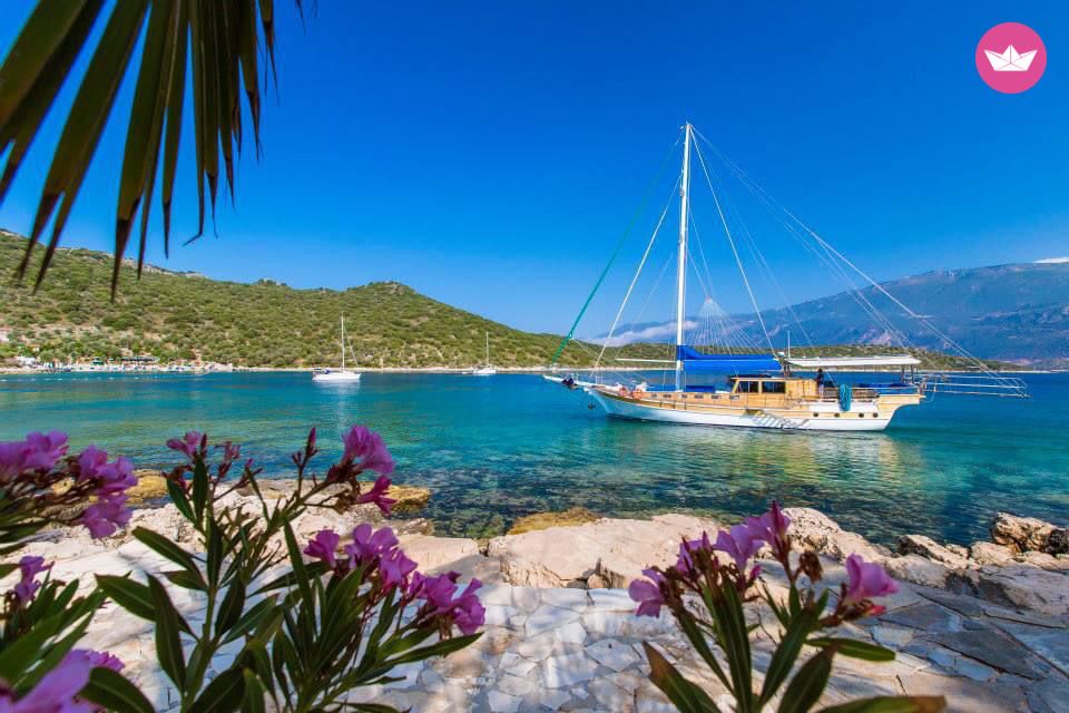 Goélette Traditional Gulet with a capacity of 8 people Ketch 19.5m 3
