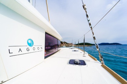 Hyra båt Katamaran Lagoon-Bénéteau Lagoon 400 S2 - 4 + 2 cab. Grad Šibenik