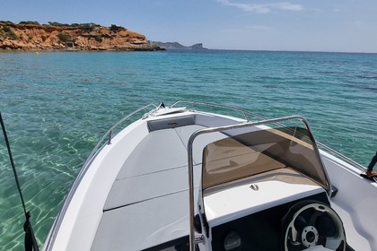 Spettacolare barca senza patente per 8 persone