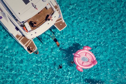 Experience Luxury and Adventure Aboard the Truco III Leopard 51 ft. Catamaran