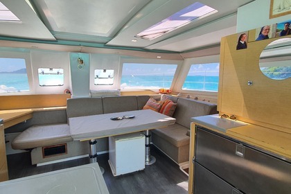 Kermotu, Fountaine pajot Helia 44