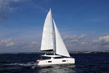 Charter Catamaran Lagoon Lagoon 42 Zadar