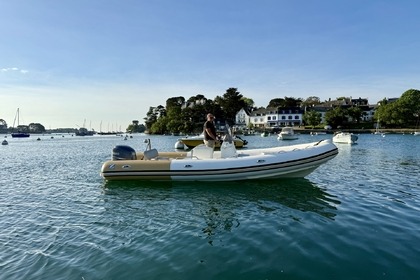 Hire RIB Zodiac Medline 750 Sainte-Marine