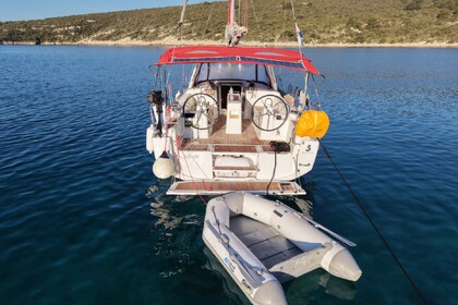 Hyra båt Segelbåt Bénéteau Oceanis 35 Split