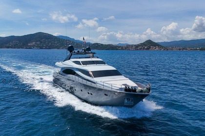 Location Yacht à moteur Ferreti 881 Cannes
