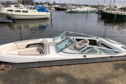 Noleggio Barca a motore Chaparral Bowrider 2330 Loosdrechtse Plassen