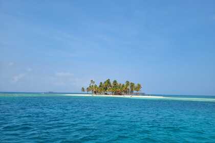 Explore the San Blas on a Catamaran 400