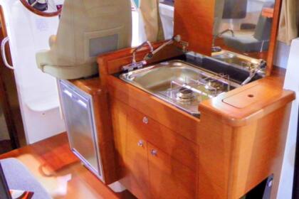 LOUE MERRY FISHER 855, 8 PERS