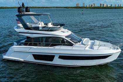 Rental Motorboat  Azimut 53 Fly Podstrana