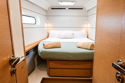 Hyra båt Katamaran Beneteau Excess 15 Ibiza