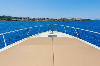 Alanya Feretti 52 Fly 26 Capacity