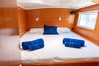 Catamaran premium charter