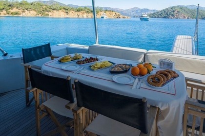 Verhuur Motorboot 2023 Azimuth 63 Göcek