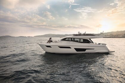 Miete Motoryacht Ferretti 500 Marina Lav