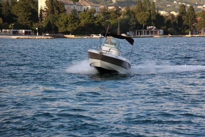 Miete Motorboot Sessa Marine Key Largo 22 Kaštel Sućurac