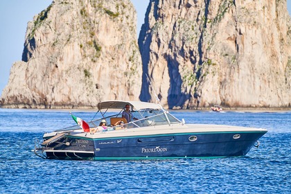 Rental Motorboat Itama 40 Capri