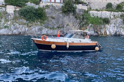 Hire Motorboat Di donna Gozzo Salerno