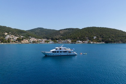 Charter Motor yacht Perama Shipyards 102 Elena Palaio Faliro