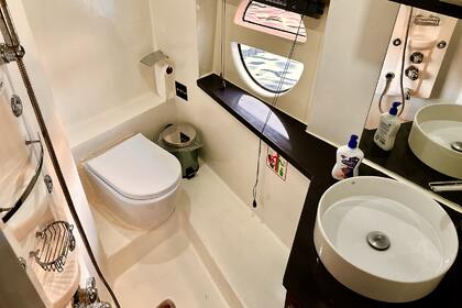 Cabin Motor Yacht for Rent in the Bays of Fethiye Göcek