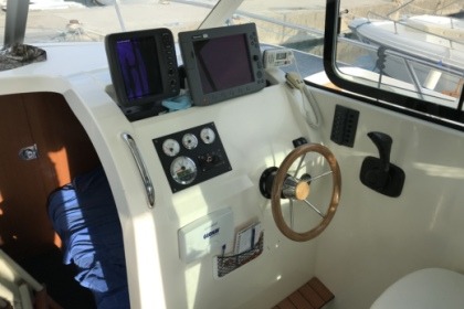 Jeanneau Merry Fisher 705 / All inclusive / Bar area
