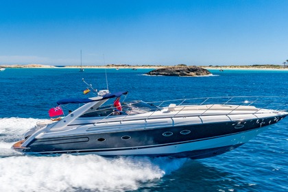 Noleggio Yacht a motore Sunseeker 54 Predator Ibiza