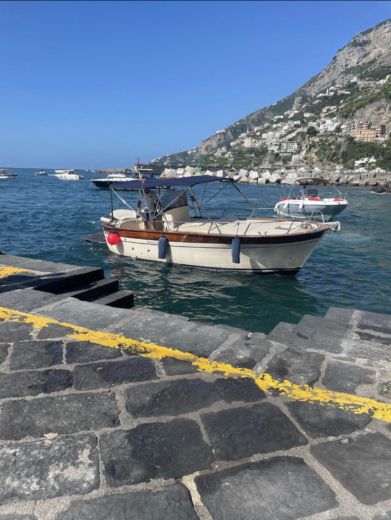 Amalfi Motorboat Jeranto Gozzo 7.50 open cruise alt tag text