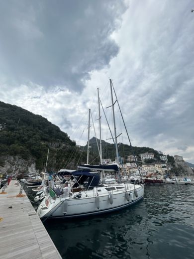 Неаполь Sailboat Jeanneau Sun odyssey 40 alt tag text