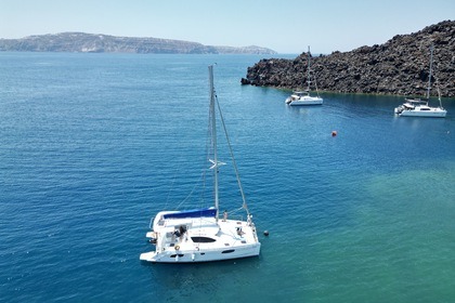 Location Catamaran Robertson & Caine Leopard 40 Santorin
