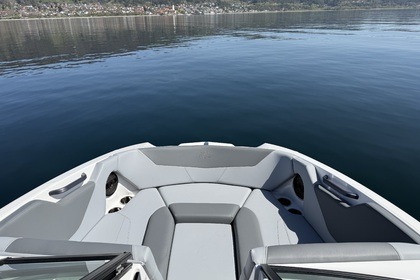 Master Craft nxt 20 bei Wakecharter